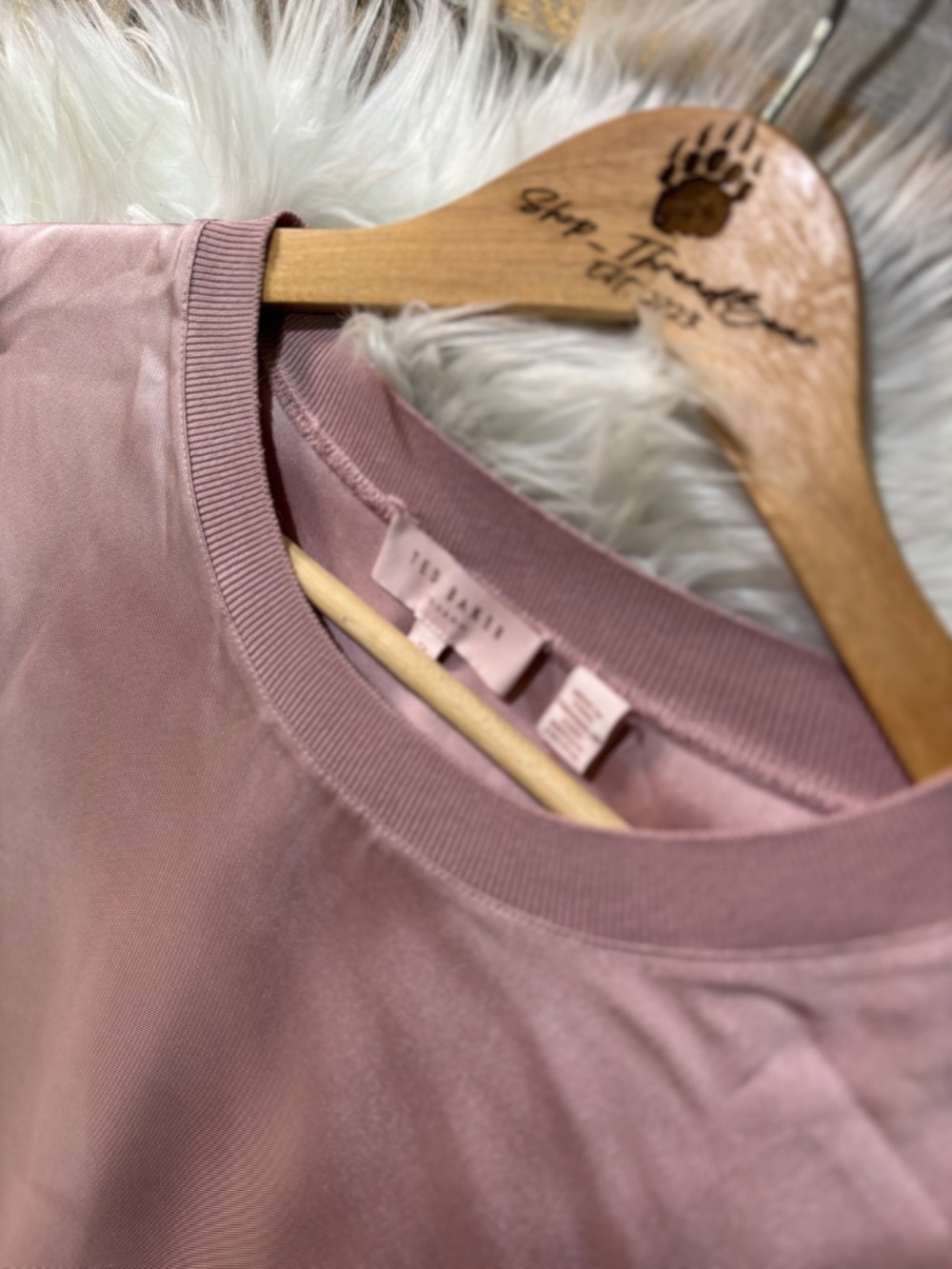 Like New [Ted Baker] Pink Sleeveless Ruched Knit Silky Blouse Top | 3 · Medium - Picture 8 of 15